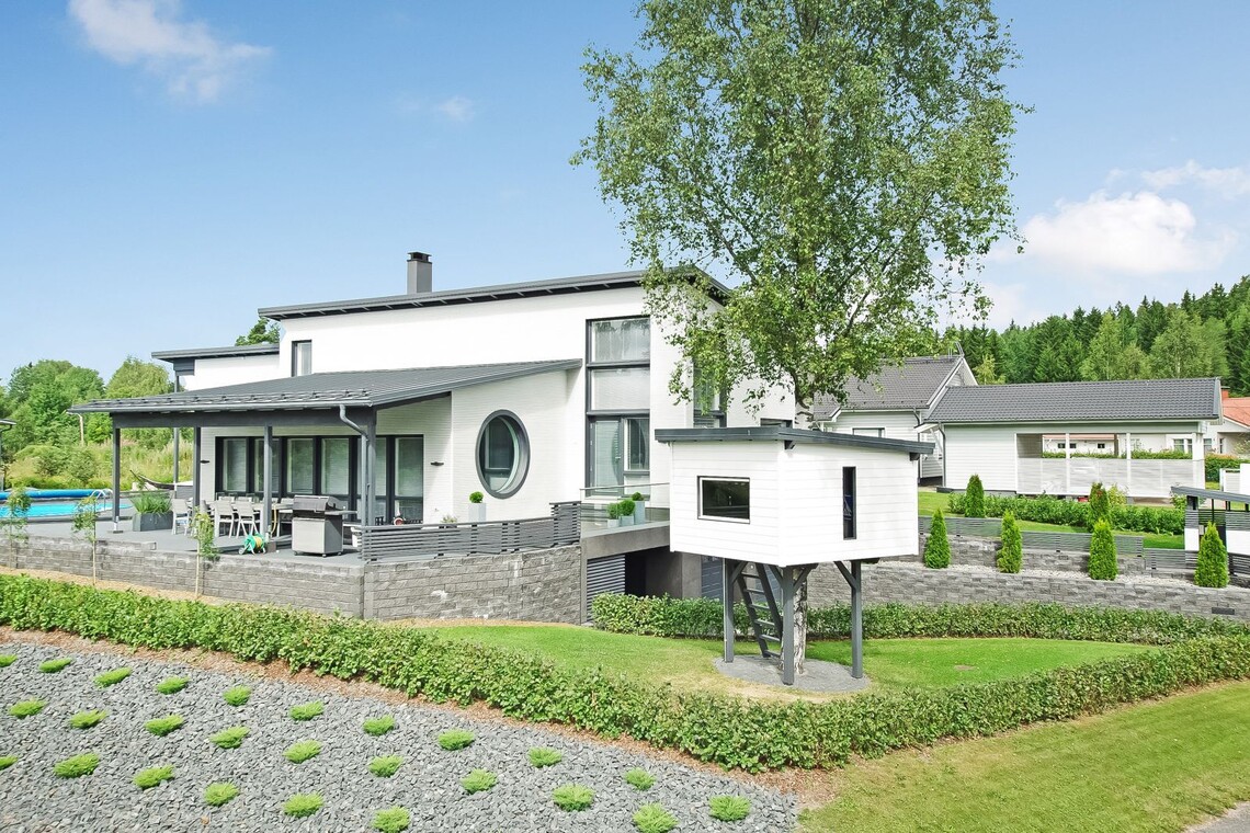 moderni leikkimökki