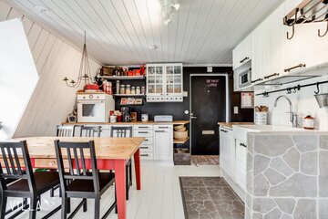 Perinteinen keittiö 9693316