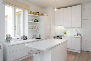 Moderni keittiö