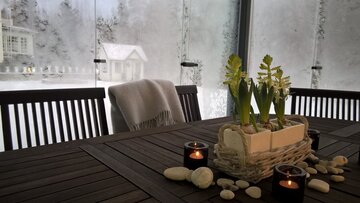 lasitettu terassi talvella