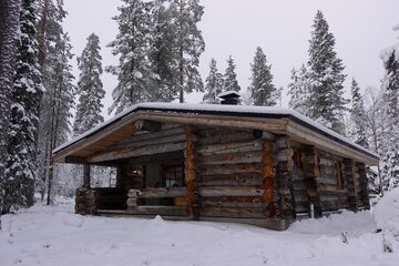 kelohonkainen mökki