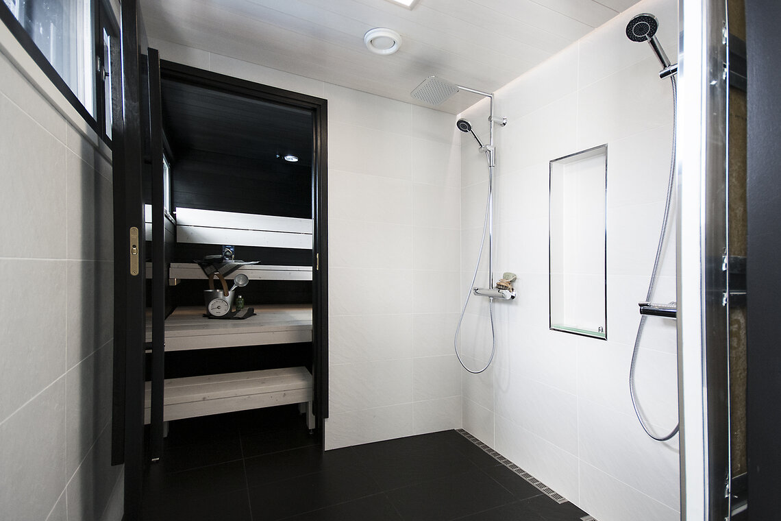 Kylpyhuone kohteessa Vivola, Asuntomessut 2015 Vantaa