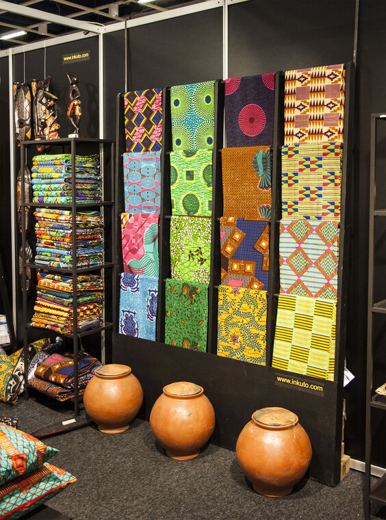 Afrikkalaisilla kankailla väriä ja iloa sisustukseen, Habitare 2015