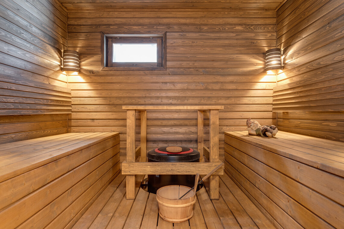 Tunnelmallinen ja tilava sauna