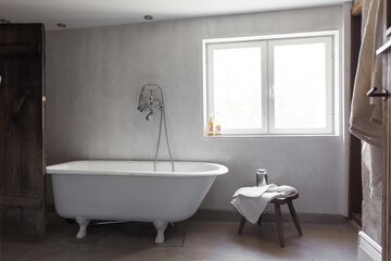 maalaisromanttinen kylpyhuone