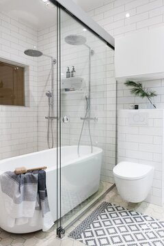 moderni kylpyhuone