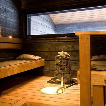 hirsitalon tunnelmallinen sauna